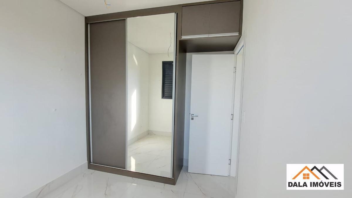 Cobertura, Planalto, 4 Quartos, 2 Vagas, 1 Suíte