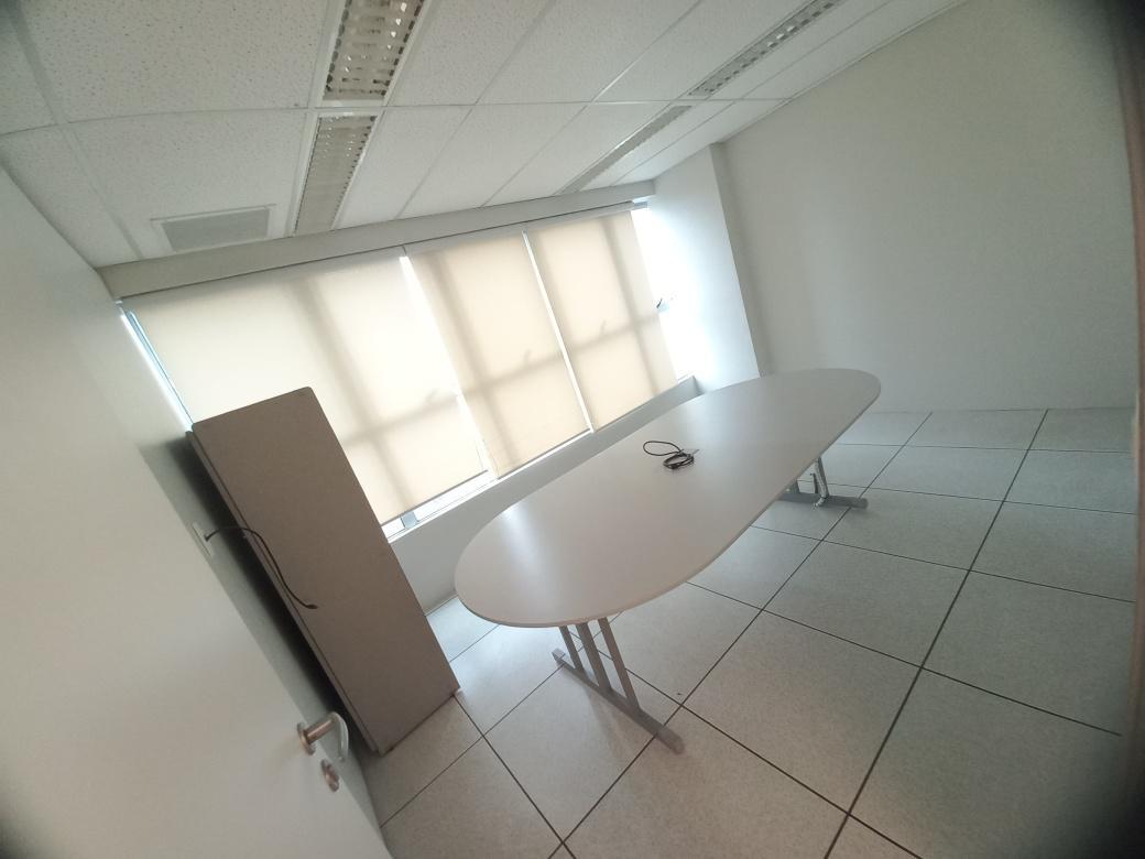 Sala, Savassi, 0 Quarto, 2 Vagas