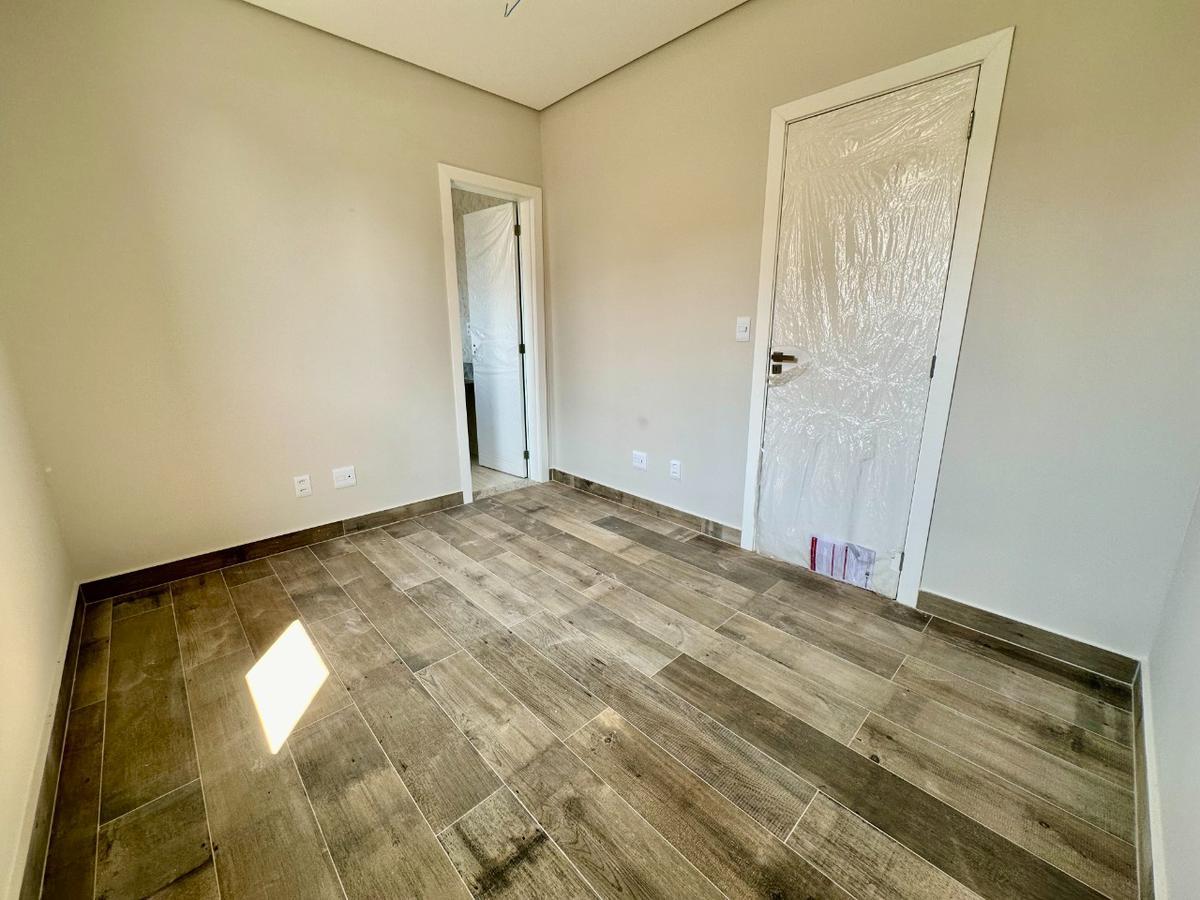 Apartamento, Jaraguá, 4 Quartos, 3 Vagas, 4 Suítes