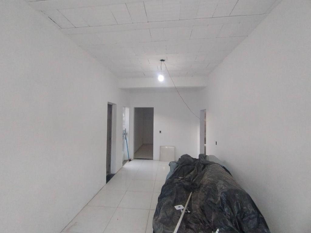 Casa, Jardim Vitória, 2 Quartos, 0 Vaga