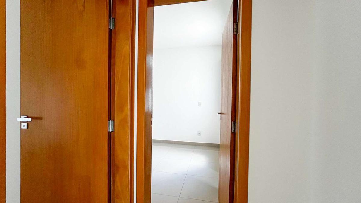 Apartamento, Vila Paris, 2 Quartos, 2 Vagas, 2 Suítes