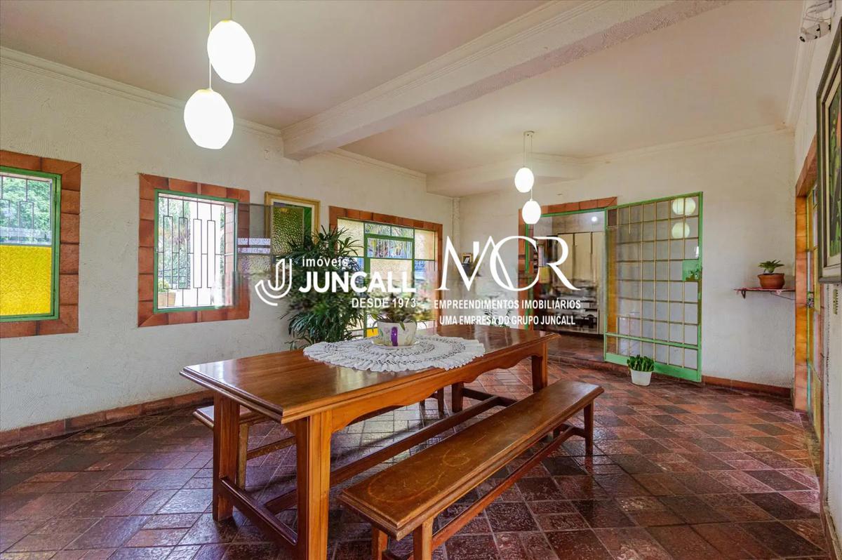 Casa, Castelo, 5 Quartos, 2 Vagas, 1 Suíte