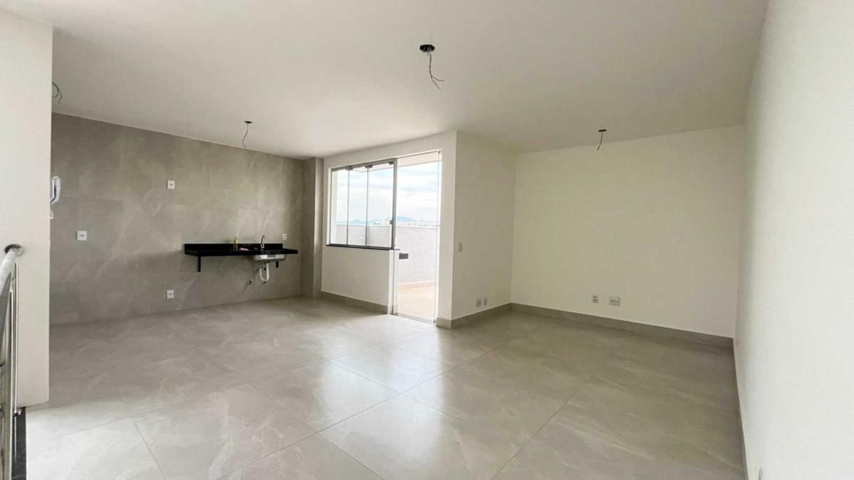 Cobertura, Santa Rosa, 3 Quartos, 2 Vagas, 1 Suíte
