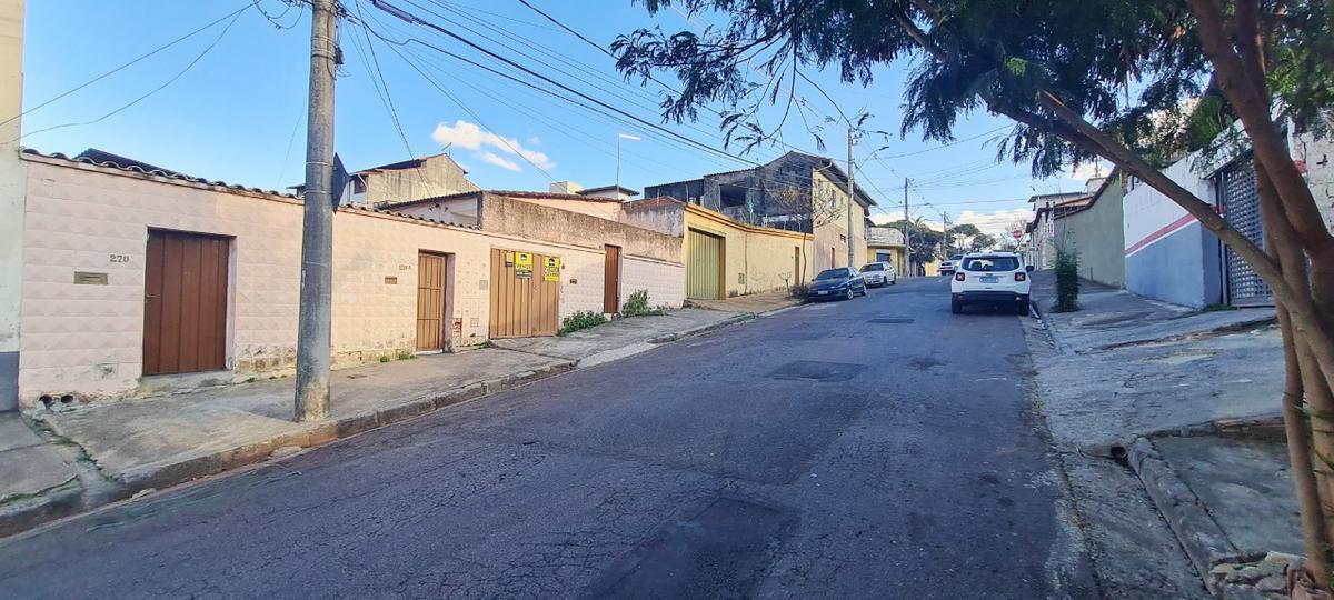 Casa, Alípio de Melo, 7 Quartos, 1 Vaga