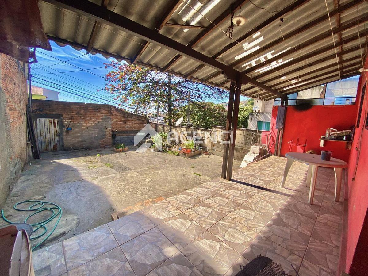 Casa, Santa Maria, 2 Quartos, 0 Vaga, 0 Suíte