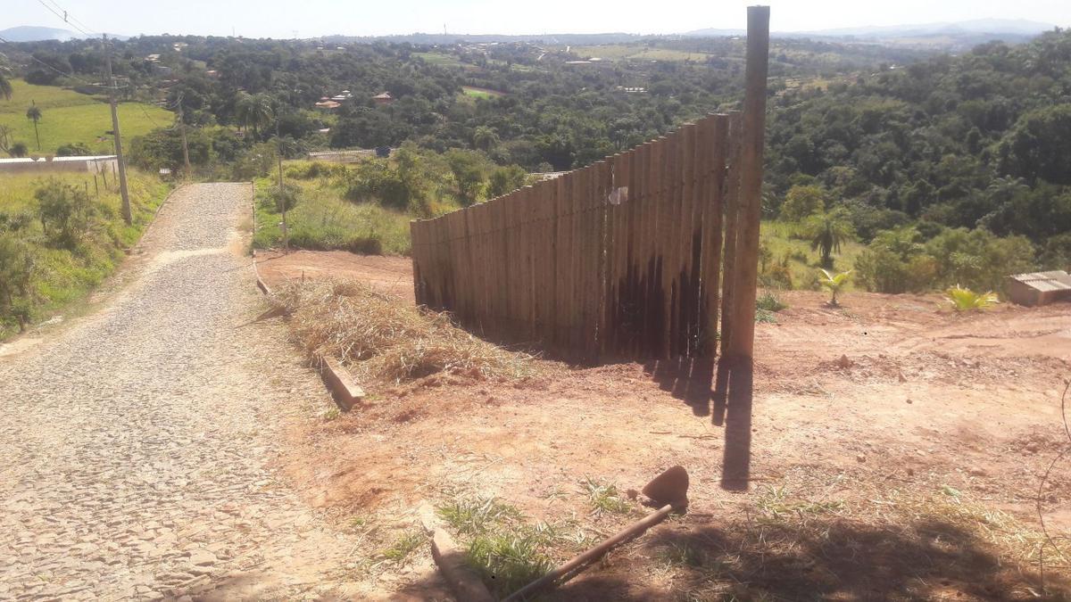 Lote, Centro, 0 Quarto, 0 Vaga