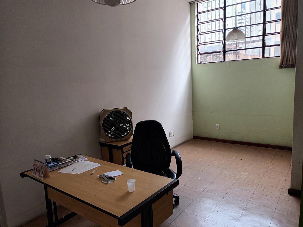 Sala, Barro Preto, 0 Quarto, 0 Vaga