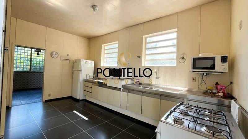 Casa, Cidade Jardim, 7 Quartos, 8 Vagas, 1 Suíte