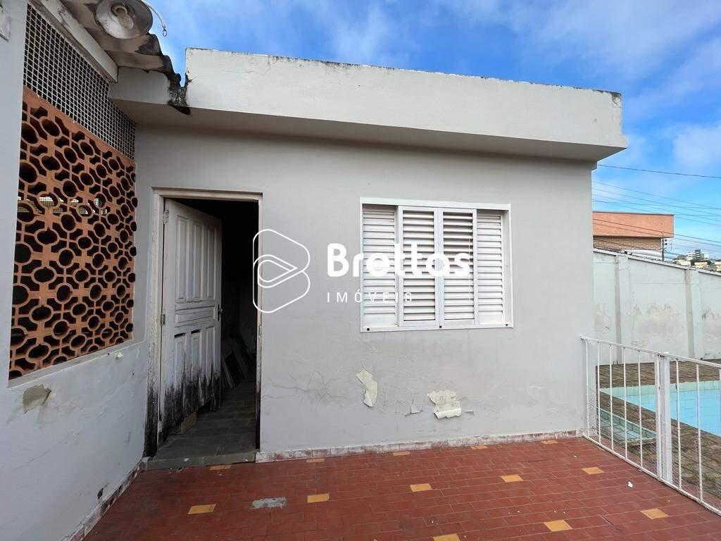 Casa, Centro, 4 Quartos, 3 Vagas, 2 Suítes
