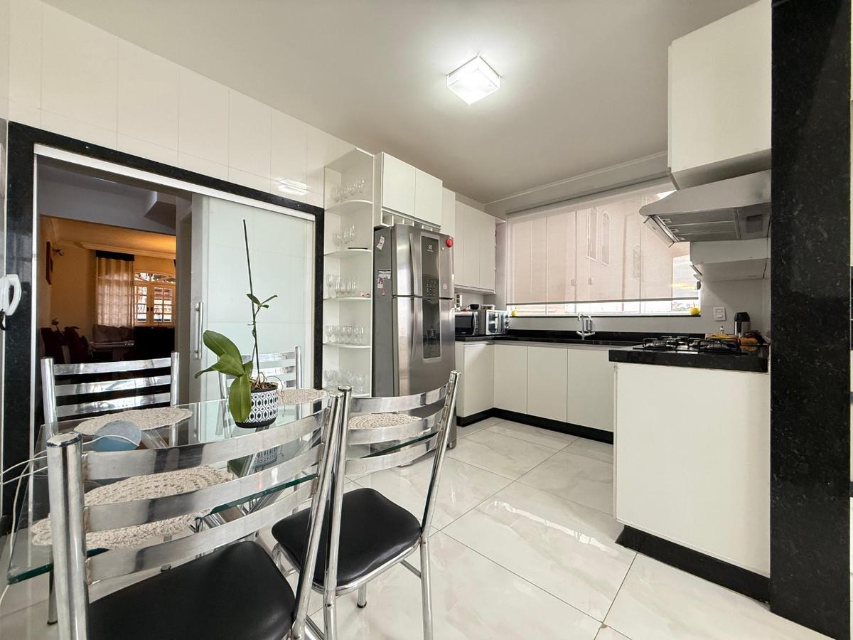 Casa, Santa Amélia, 3 Quartos, 4 Vagas, 1 Suíte