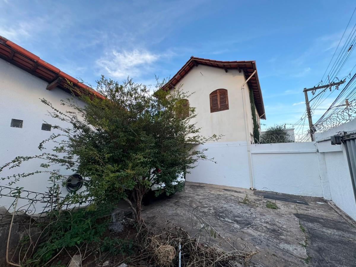 Apartamento, Floresta, 5 Quartos, 3 Vagas, 1 Suíte