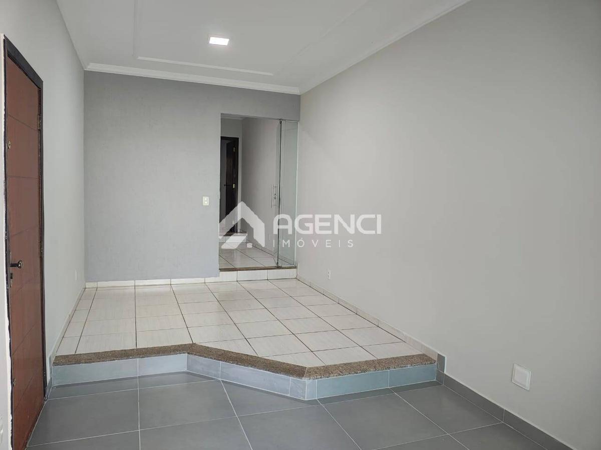 Casa, Santa Mônica, 3 Quartos, 0 Vaga, 1 Suíte