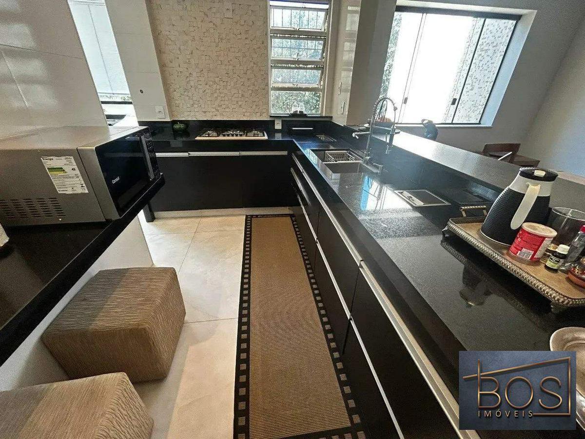 Apartamento, Vila Paris, 4 Quartos, 2 Vagas, 1 Suíte