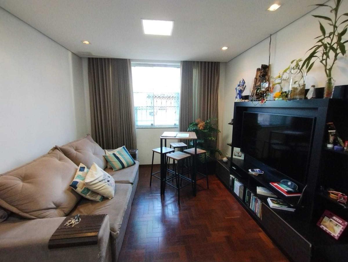 Apartamento, Sagrada Família, 2 Quartos, 1 Vaga