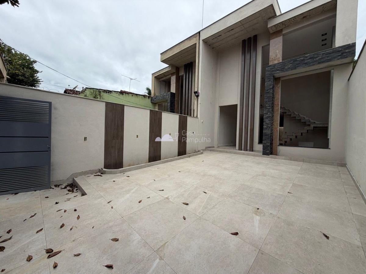 Casa, Planalto, 4 Quartos, 4 Vagas, 1 Suíte