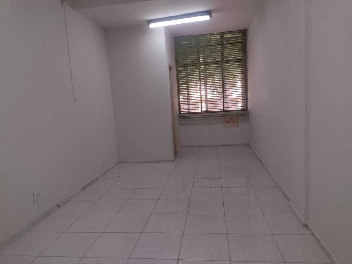 Sala, Barro Preto, 0 Quarto, 0 Vaga