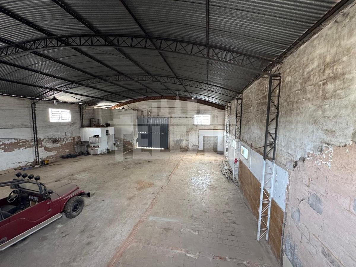 Galpão, Rezende, 0 Quarto, 0 Vaga