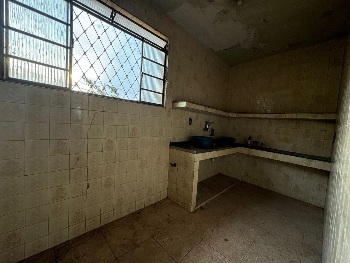 Casa, Santa Cruz, 3 Quartos, 4 Vagas, 1 Suíte