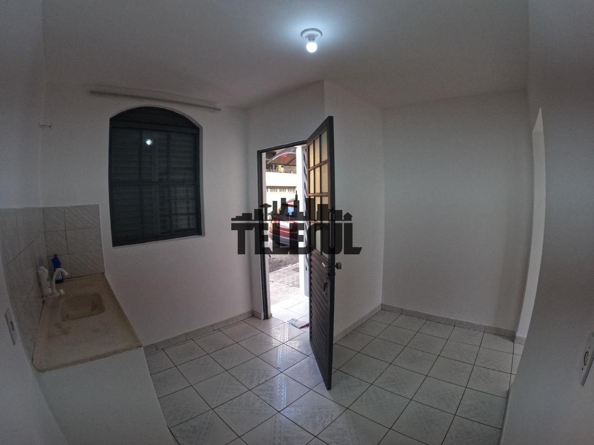 Casa, Centro, 1 Quarto, 0 Vaga