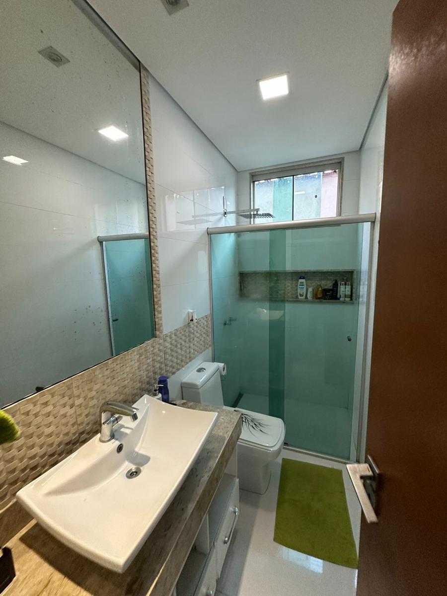 Casa, Céu Azul, 3 Quartos, 5 Vagas, 1 Suíte