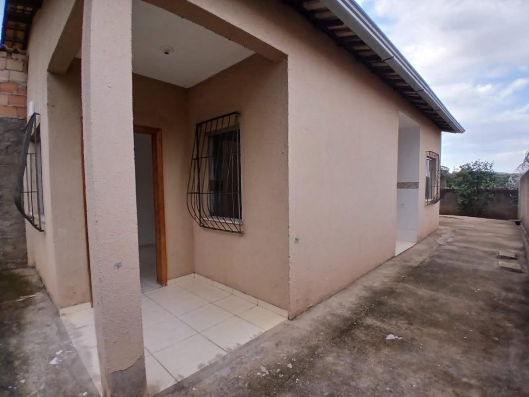 Casa, Nova Esmeraldas, 2 Quartos, 4 Vagas