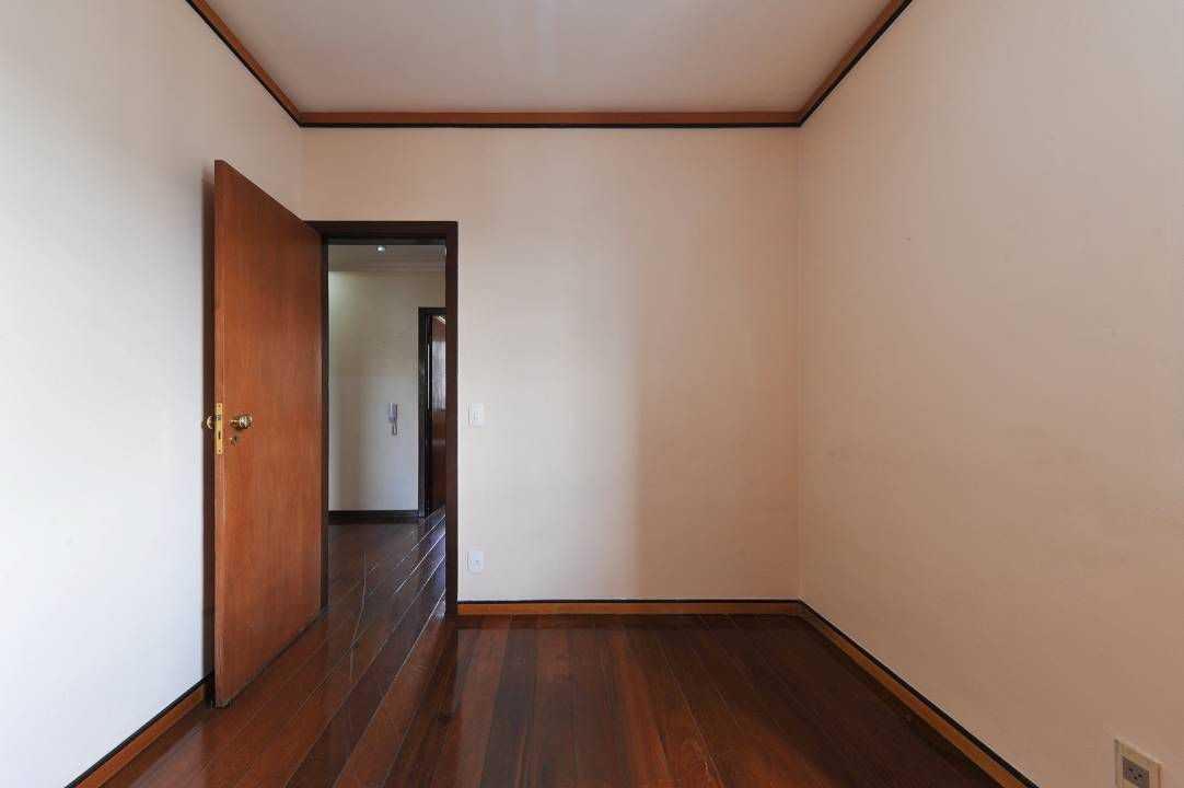Apartamento, Cruzeiro, 4 Quartos, 3 Vagas, 1 Suíte