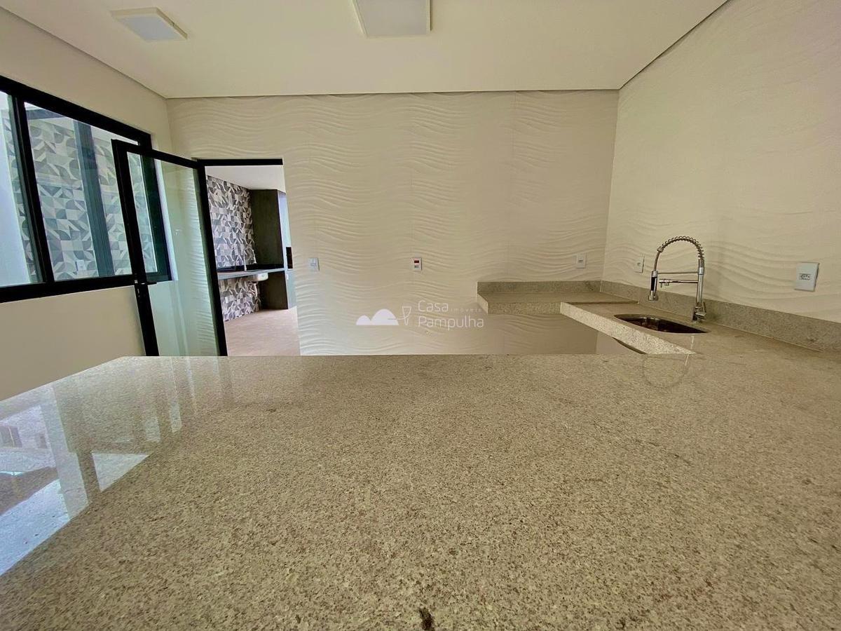 Casa, Paquetá, 3 Quartos, 4 Vagas, 1 Suíte