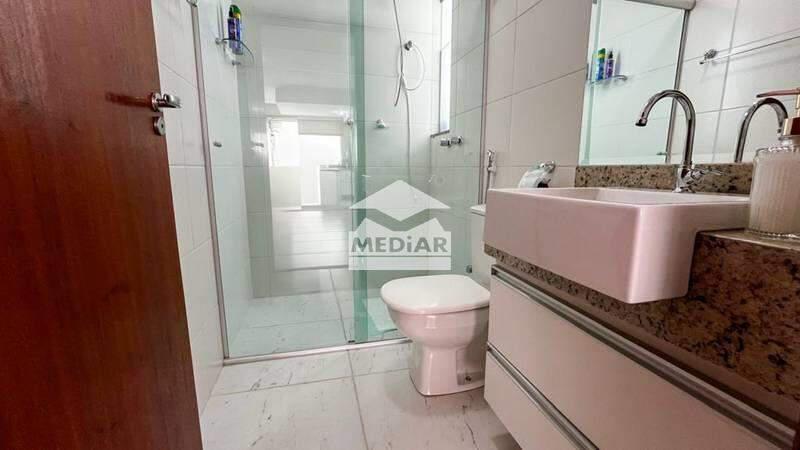 Casa, Santa Efigênia, 3 Quartos, 2 Vagas, 2 Suítes