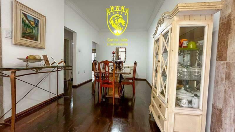 Casa, Serra, 4 Quartos, 2 Vagas, 2 Suítes