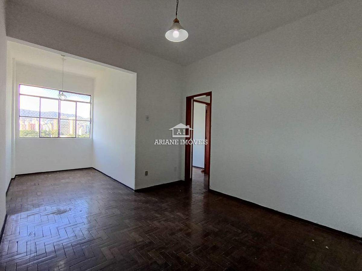 Apartamento, Centro, 2 Quartos, 0 Vaga