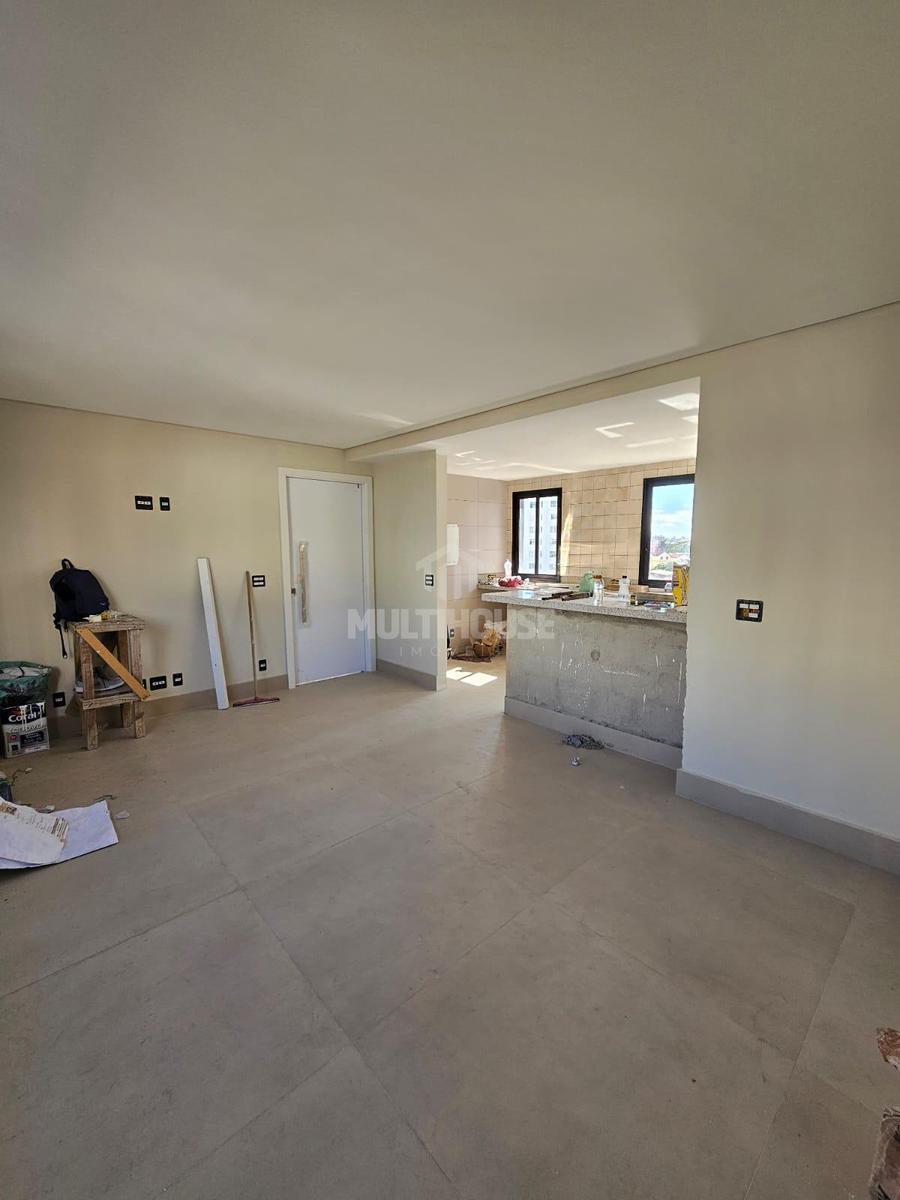 Apartamento, Santa Efigênia, 3 Quartos, 2 Vagas, 1 Suíte