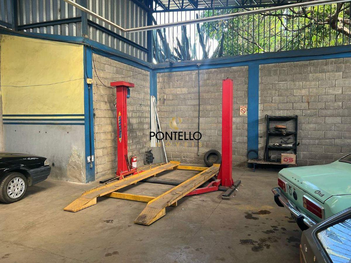 Casa, Centro, 6 Quartos, 0 Vaga, 1 Suíte