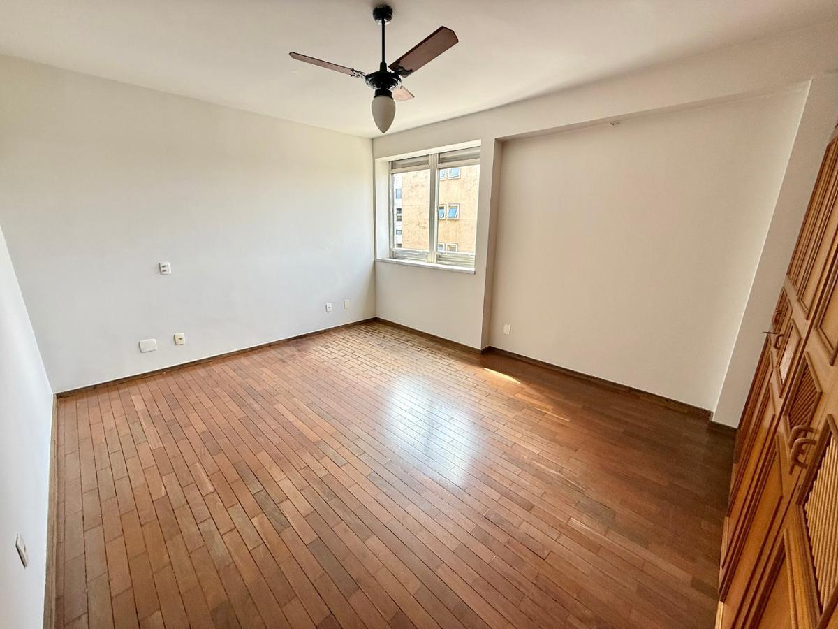 Apartamento, São José, 4 Quartos, 2 Vagas, 1 Suíte