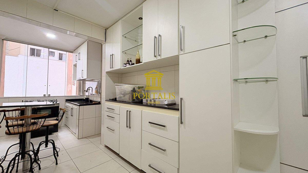 Apartamento, Centro, 3 Quartos, 0 Vaga