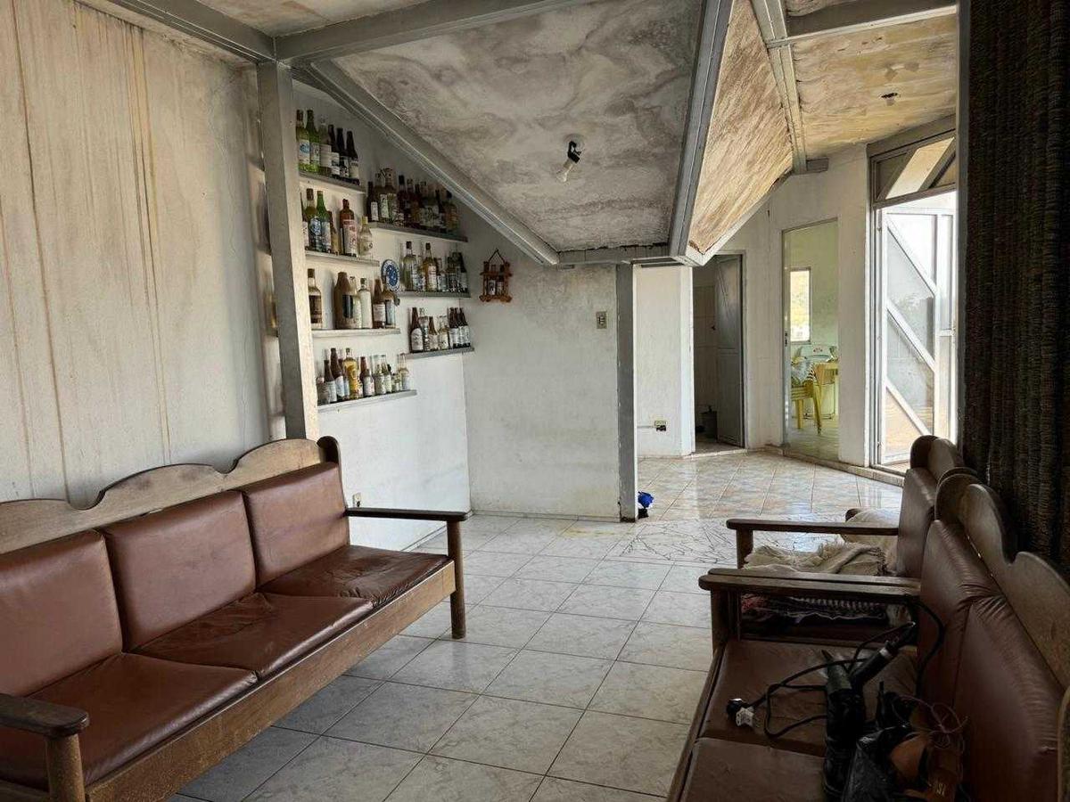 Casa, Novo Santa Cecília (barreiro), 4 Quartos, 3 Vagas, 4 Suítes