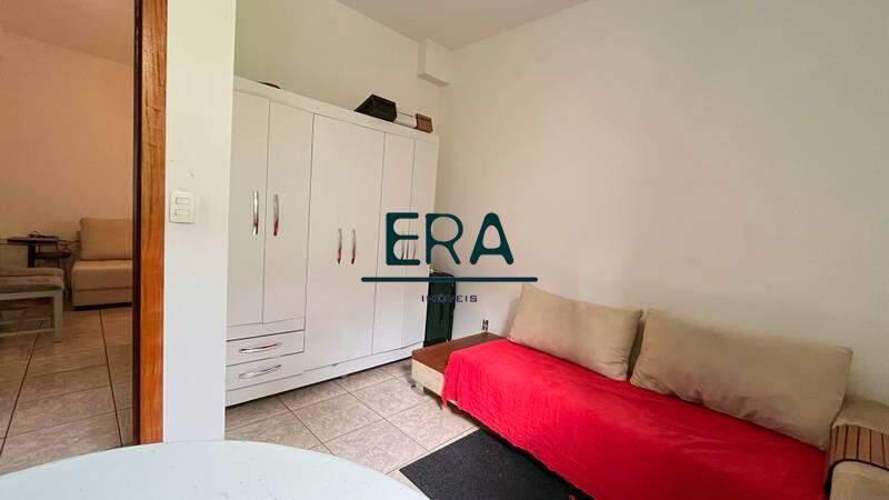 Casa, Buritis, 5 Quartos, 0 Vaga, 1 Suíte