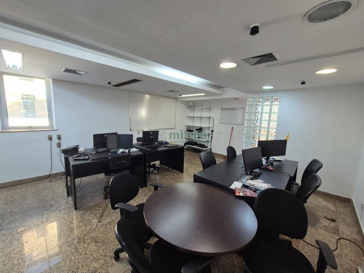 Galpão, Funcionários, 0 Quarto, 0 Vaga