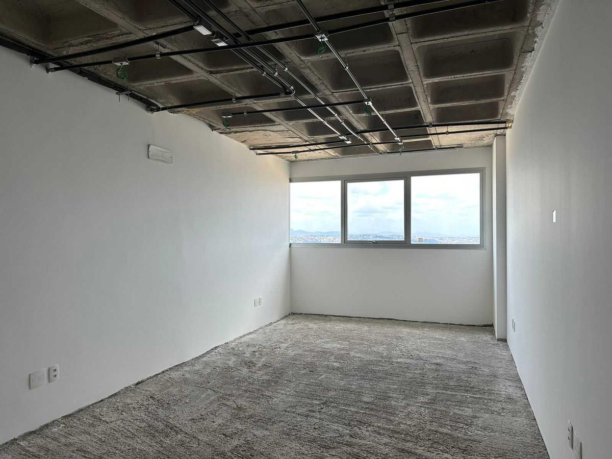 Sala, Estoril, 1 Quarto, 1 Vaga