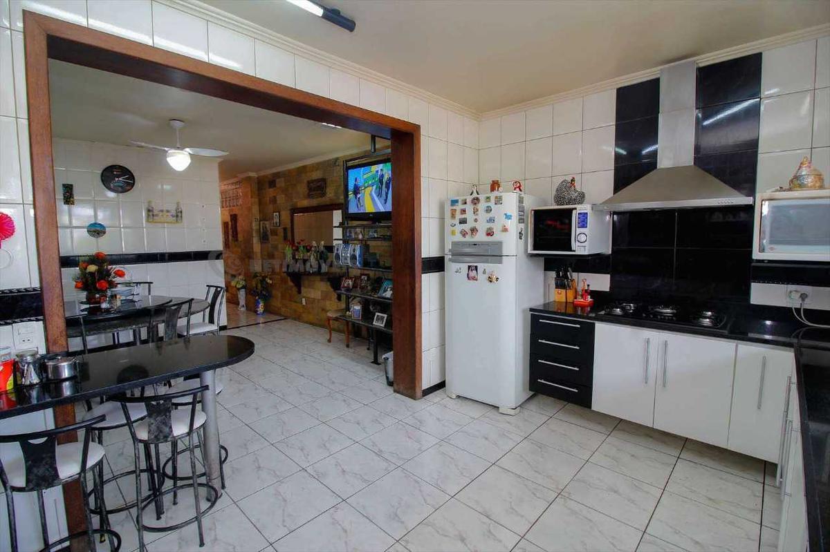 Casa, João Pinheiro, 5 Quartos, 4 Vagas, 1 Suíte