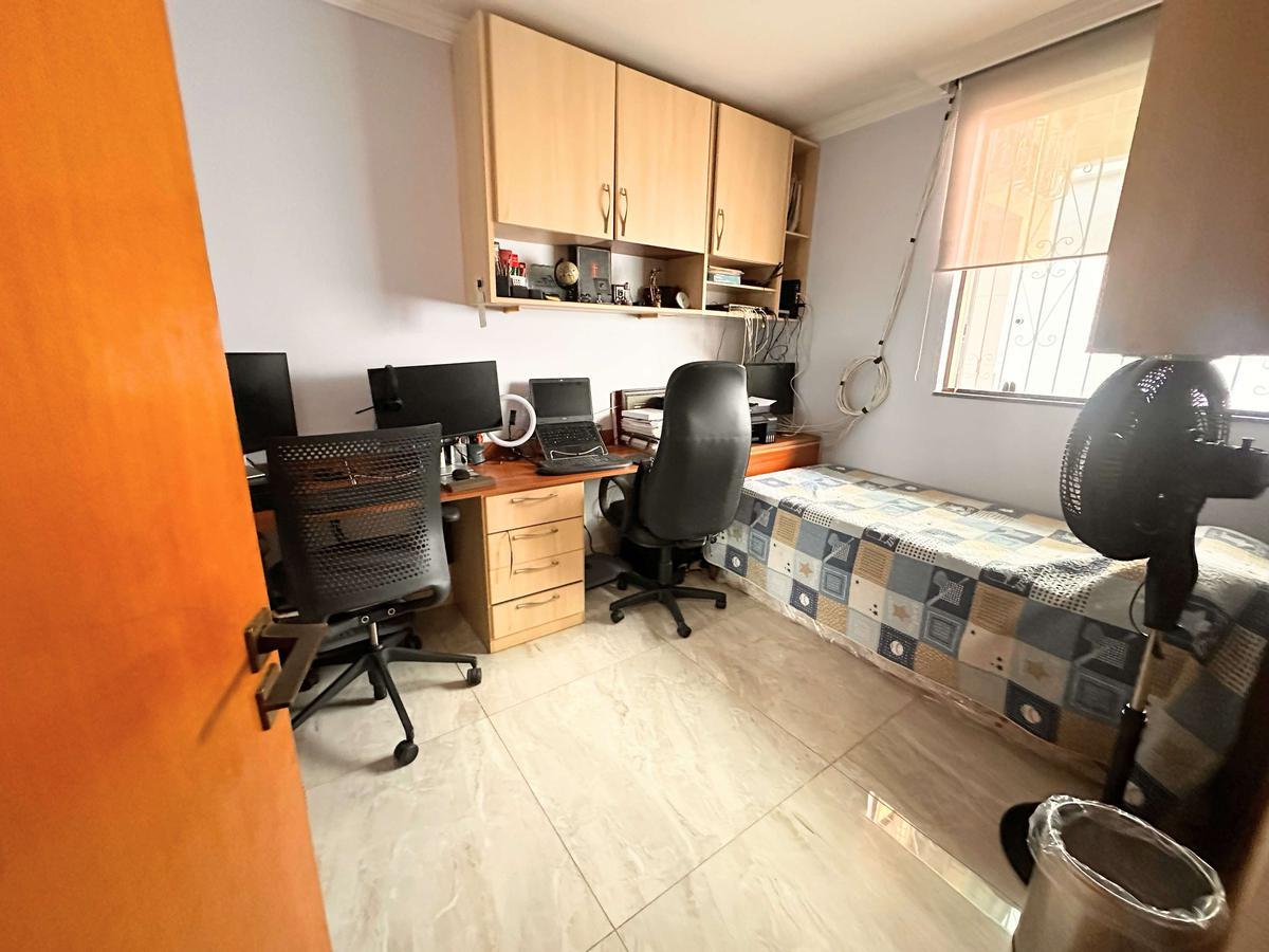 Casa, Fernão Dias, 3 Quartos, 2 Vagas, 1 Suíte