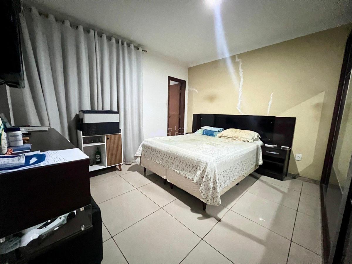 Casa, Santa Branca, 3 Quartos, 2 Vagas, 1 Suíte