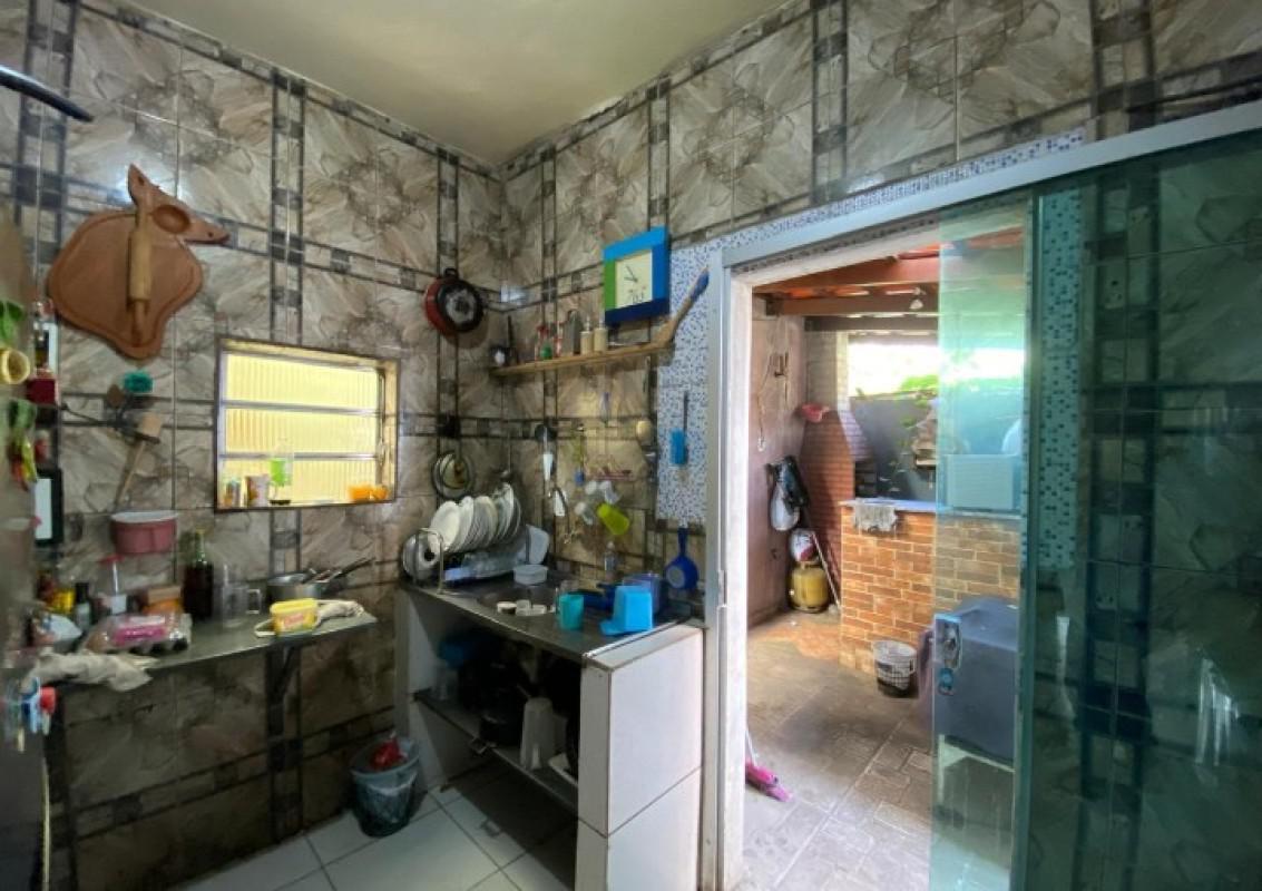 Casa, Três Barras, 8 Quartos, 0 Vaga, 1 Suíte