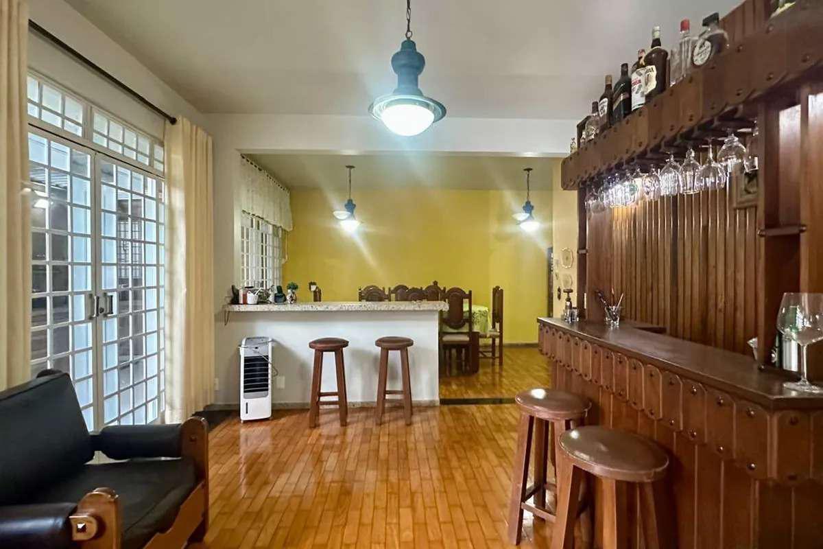 Casa, Serra, 4 Quartos, 4 Vagas, 1 Suíte