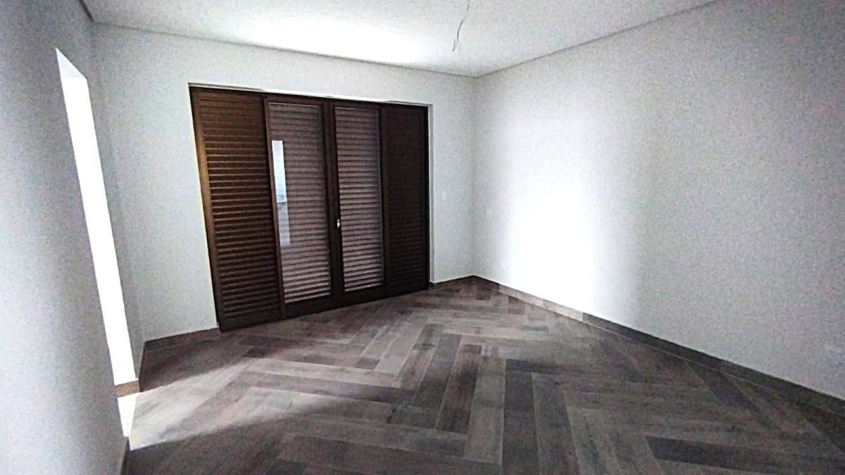 Apartamento, Jaraguá, 4 Quartos, 3 Vagas, 2 Suítes