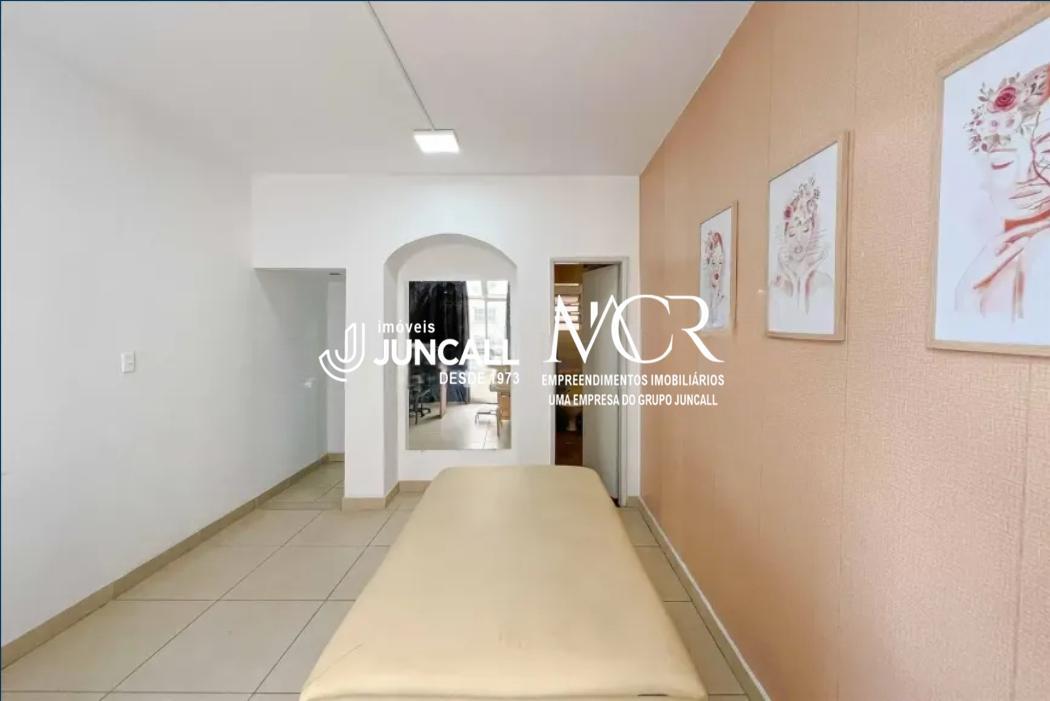 Sala, Centro