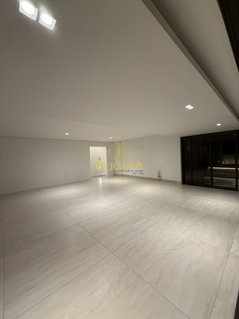 Apartamento, Centro, 4 Quartos, 3 Vagas, 4 Suítes