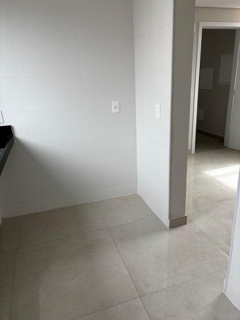 Apartamento, Floresta, 2 Quartos, 1 Vaga, 2 Suítes