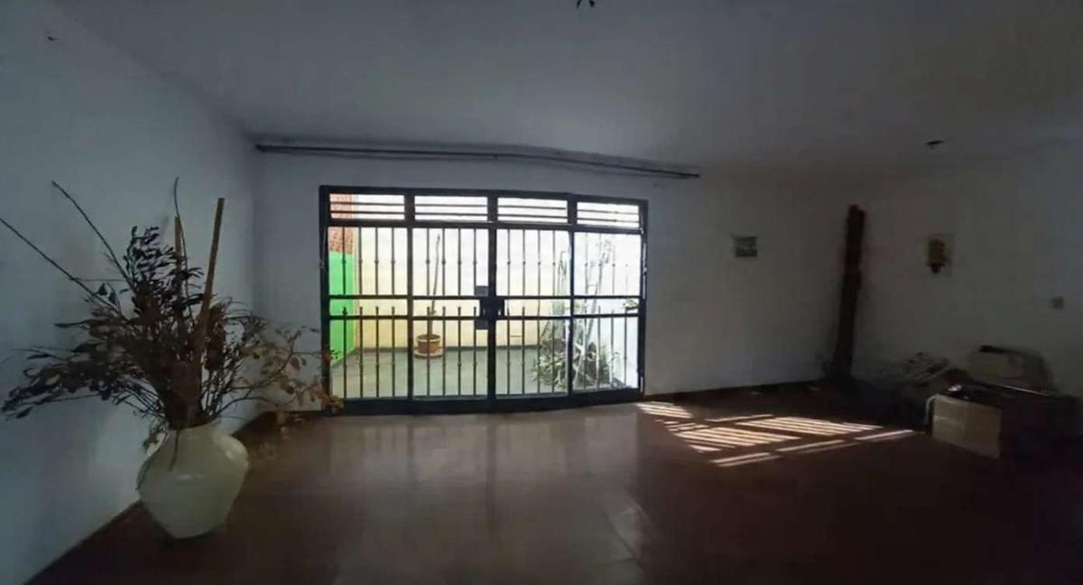 Casa, Cidade Nova, 5 Quartos, 3 Vagas, 1 Suíte