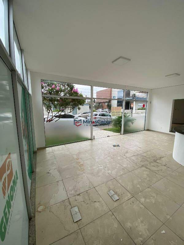 Prédio, Funcionários, 0 Quarto, 3 Vagas