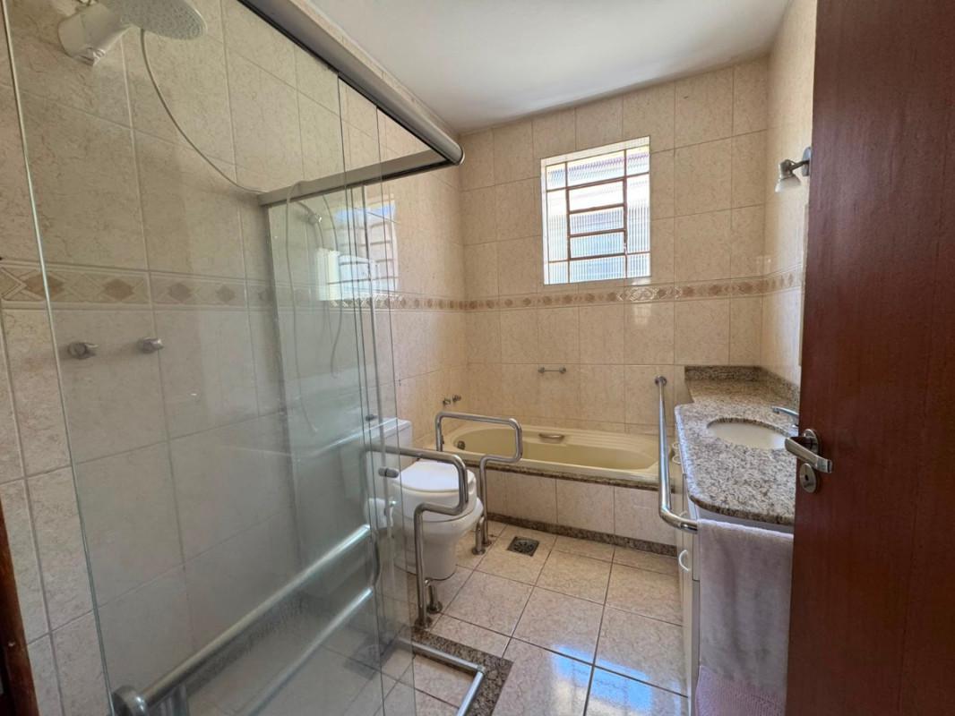 Casa, Carlos Prates, 4 Quartos, 1 Vaga